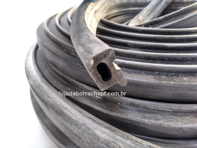 N110 Borracha esponjosa porta baú 31x20mm 25 Metros