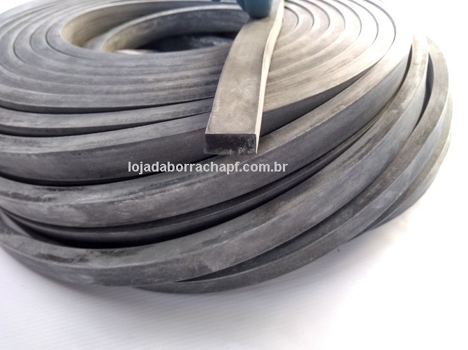 N76 Borracha esponjosa 20x10mm Rolo 50 Metros