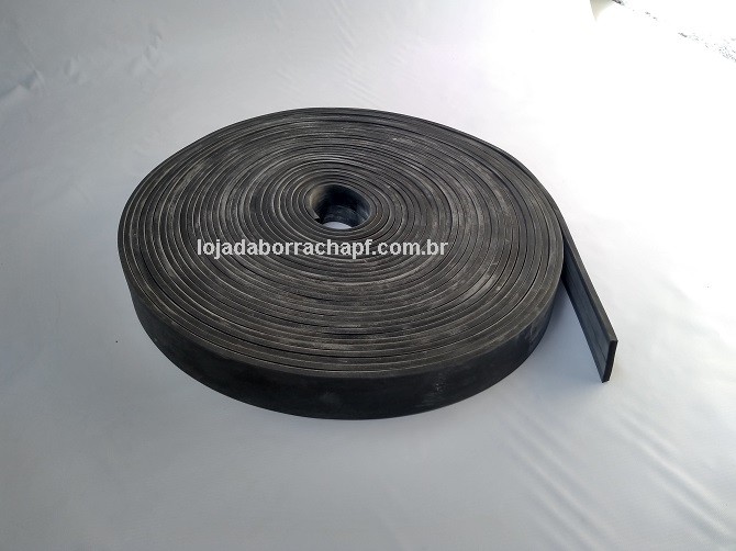 N125 Borracha esponjosa 51x6mm Rolo 25 Metros