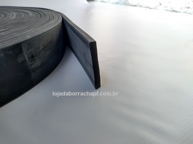 N125 Borracha esponjosa 51x6mm Rolo 25 Metros