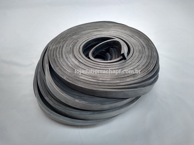 N141 Borracha esponjosa 25x8mm Rolo 50 Metros