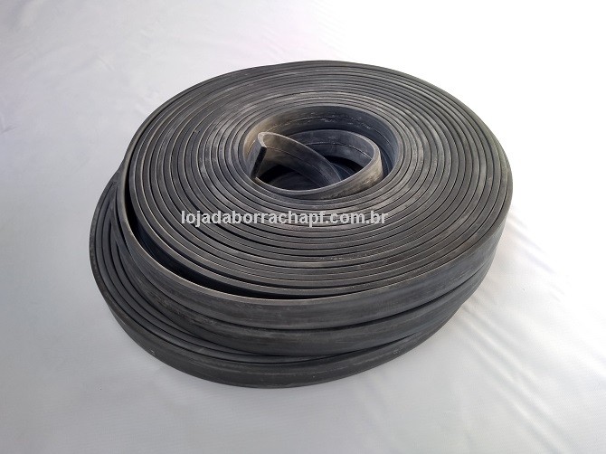 N31 Borracha esponjosa 30x6mm Rolo 50 Metros