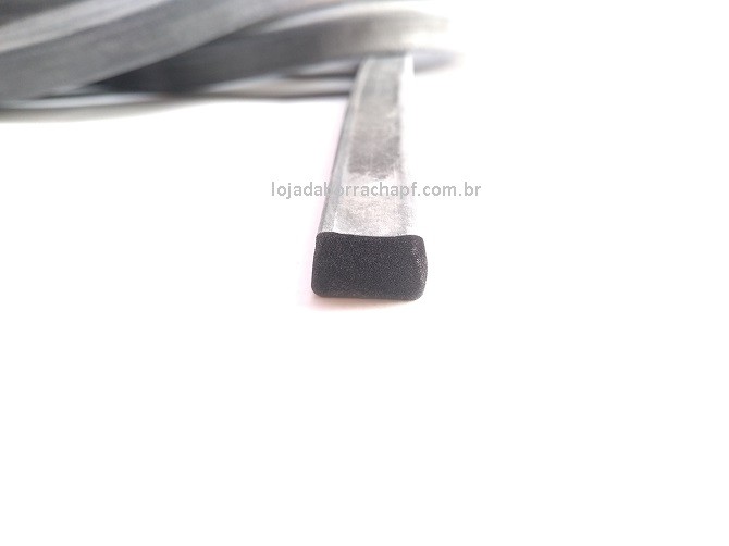 N29 Borracha esponjosa 14X10mm Rolo 50 Metros