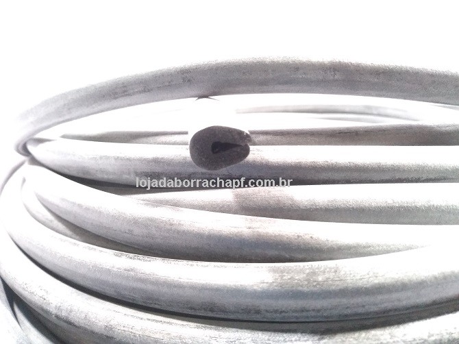 N44 Borracha esponjosa em "U" 14,5X11,5X3mm Rolo 50 Metros