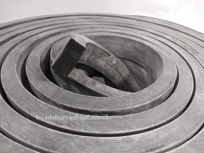 N70 Borracha esponjosa 30x20mm Rolo 25 Metros