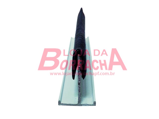 N38 Perfil de PVC em "U" 9x14mm Preto Rolo com 50 mts (casca de cobra)