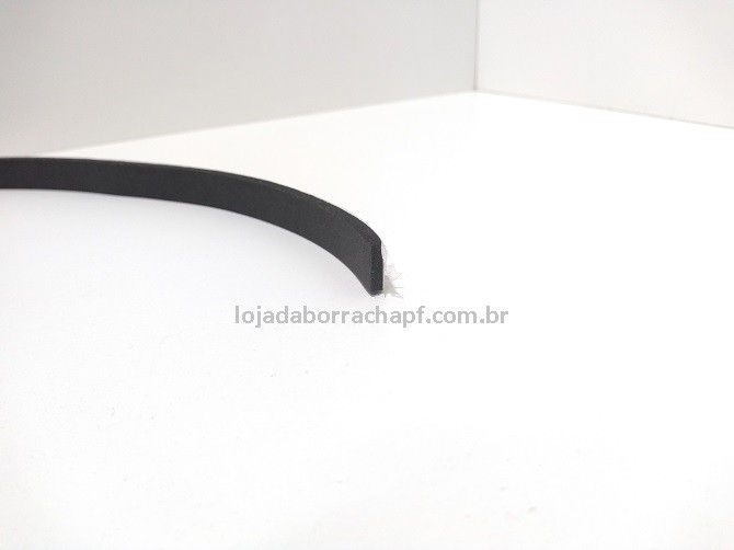 Fita EVA 11x4mm c/adesivo (rolo c/ 5m)