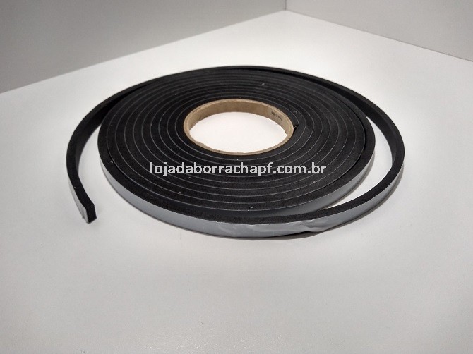 Fita EVA 11x6mm c/adesivo (rolo c/ 5m)