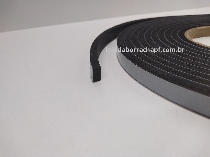 Fita EVA 11x6mm c/adesivo (rolo c/ 5m)