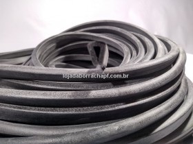 N168 Borracha esponjosa em "U" 13x10x5mm Rolo 50 Metros