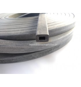 N34 Borracha esponjosa 18x13mm furada 25 Metros