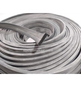 N67 Borracha esponjosa 25x5,5mm 50 Metros