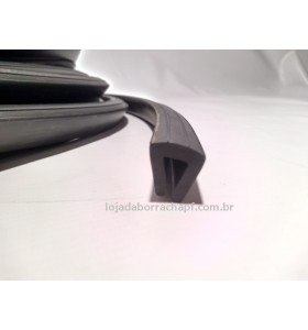 N59 Borracha maciça em "U" 17x16x8mm Rolo 25 Metros